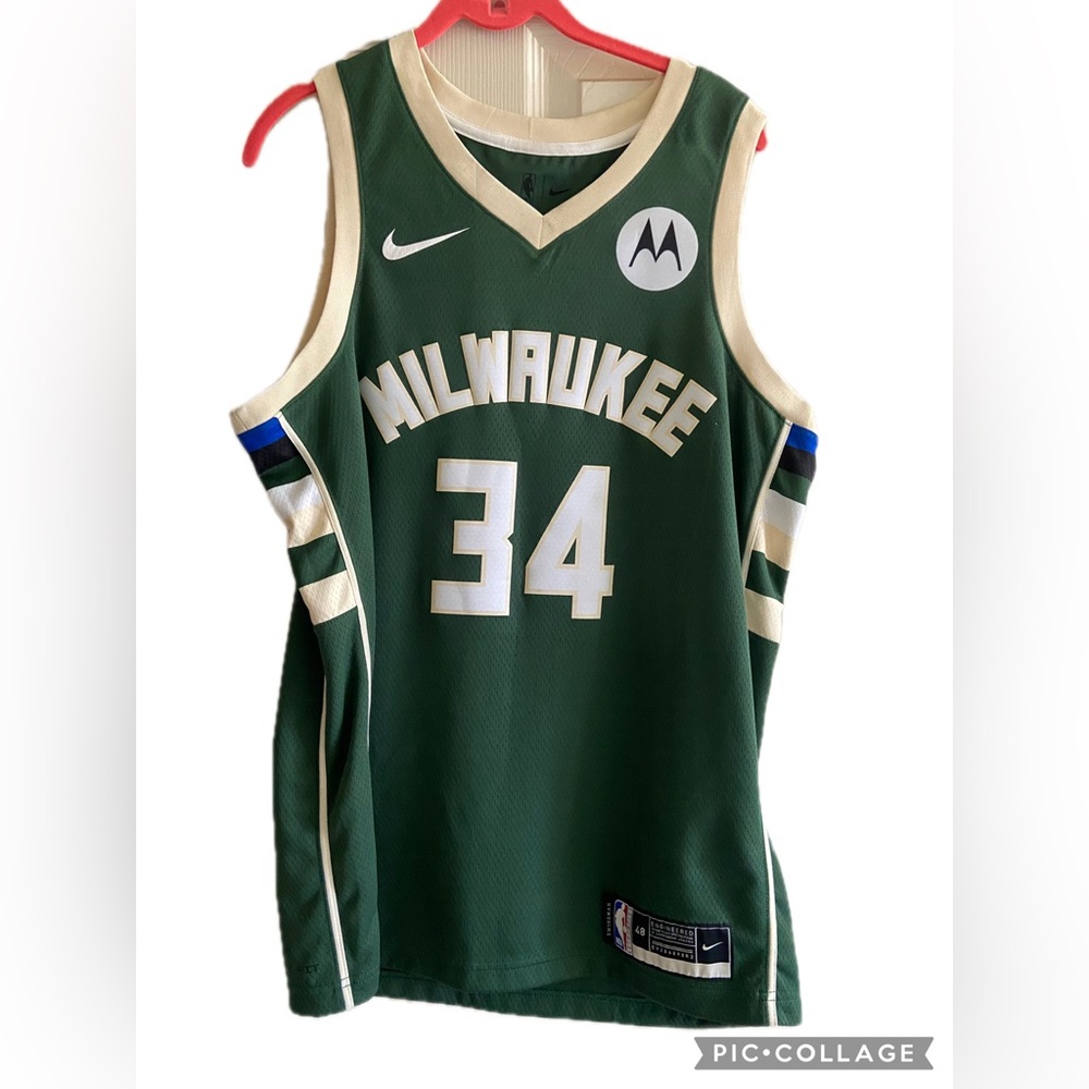 Nike Milwaukee Bucks Basketball Jersey